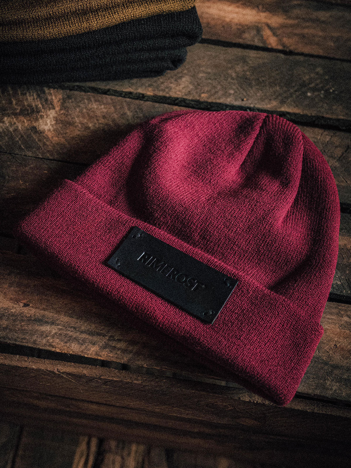 Leather Patch Beanie Maroon - RIMFROST®