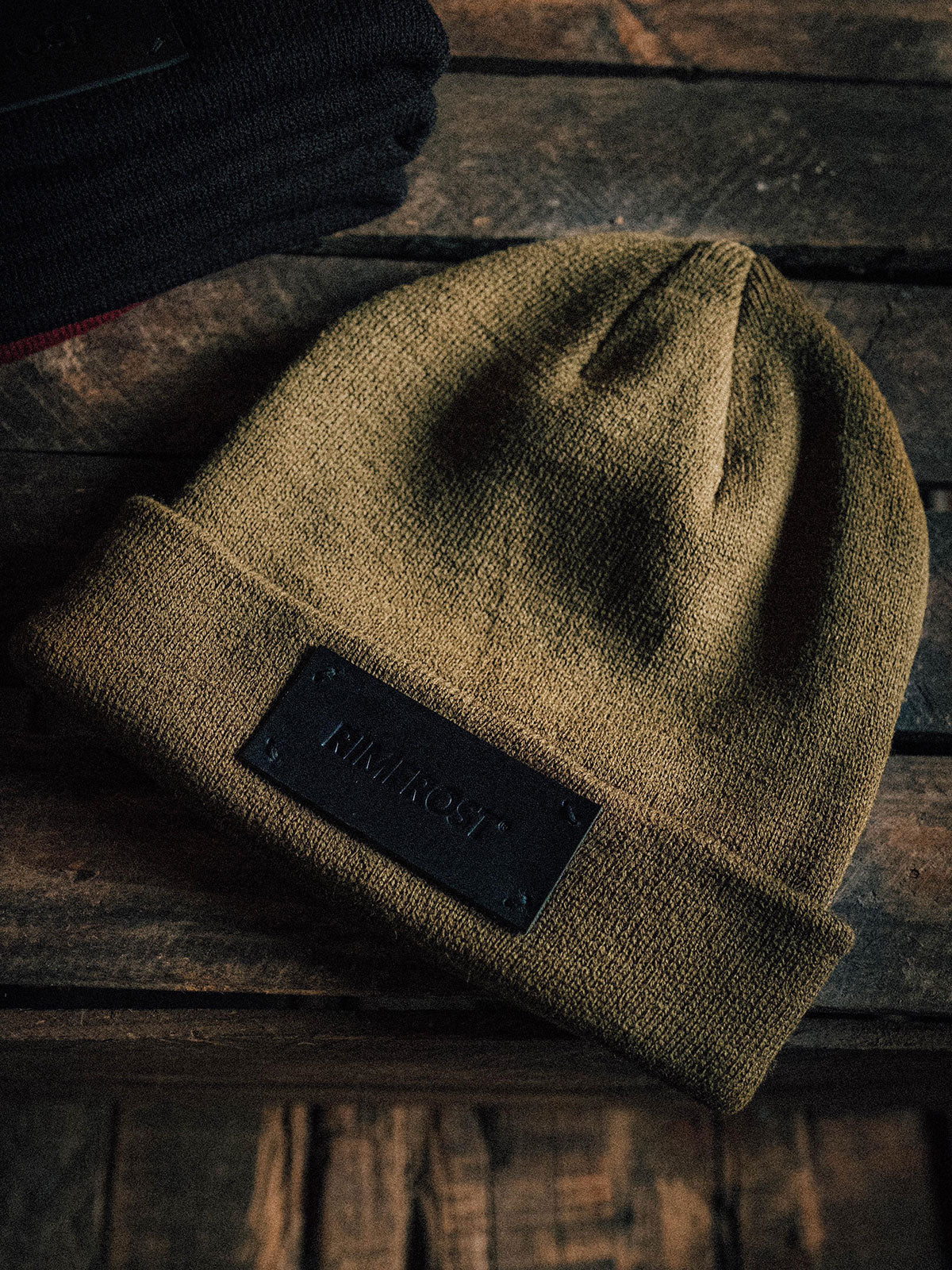 Leather Patch Beanie Green - RIMFROST®